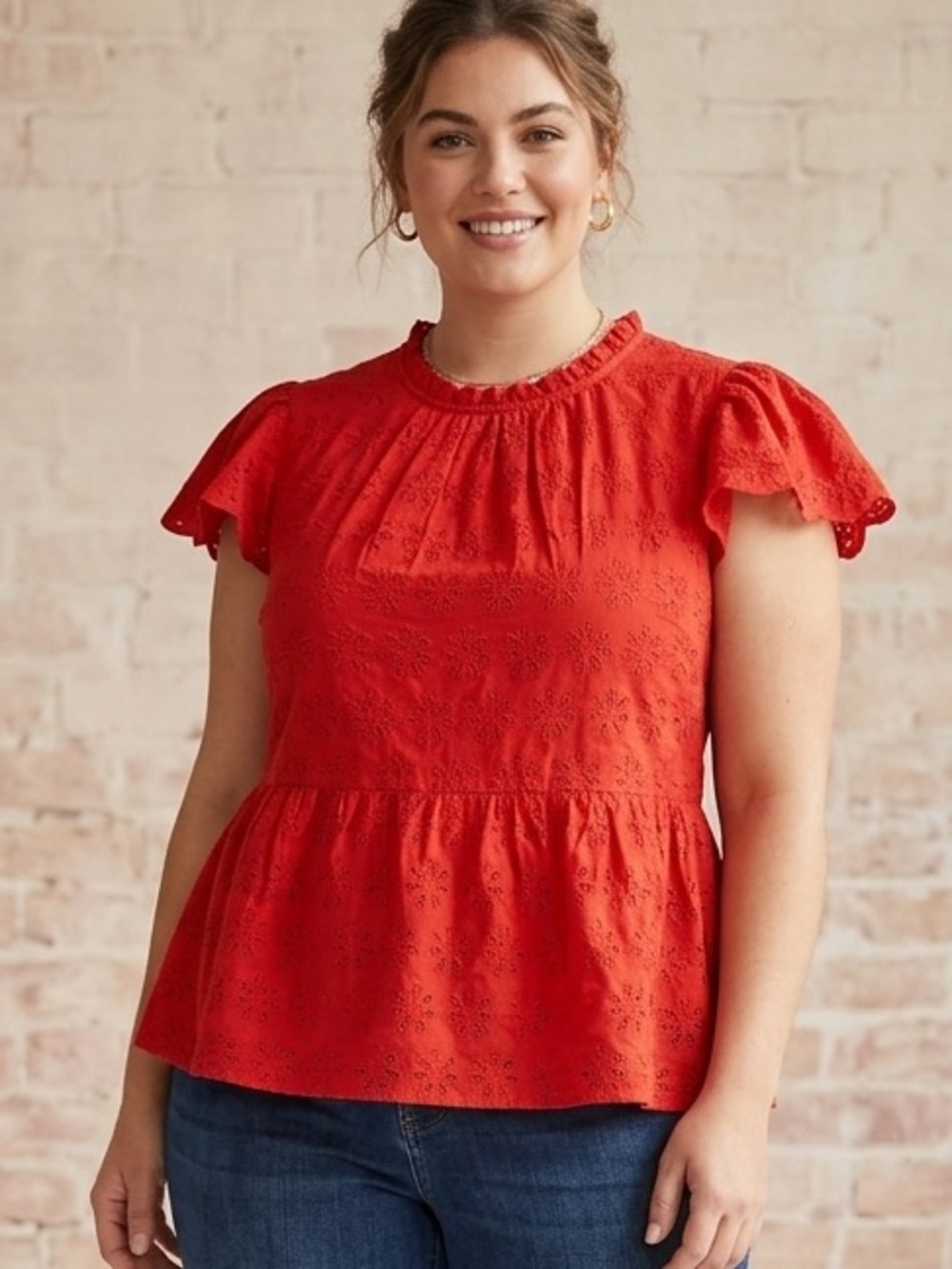 crown & ivy curvy size 2X Red Eyelet ruffle Puff Sleeve blouse